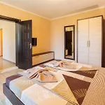 Brigantina 3*