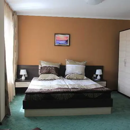 Brigantina 3*